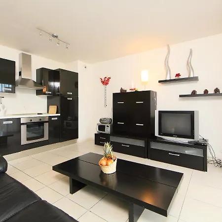 Casta Diva-1 By Interhome קאן