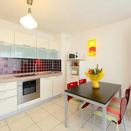 Casta Diva-1 By Interhome דירה